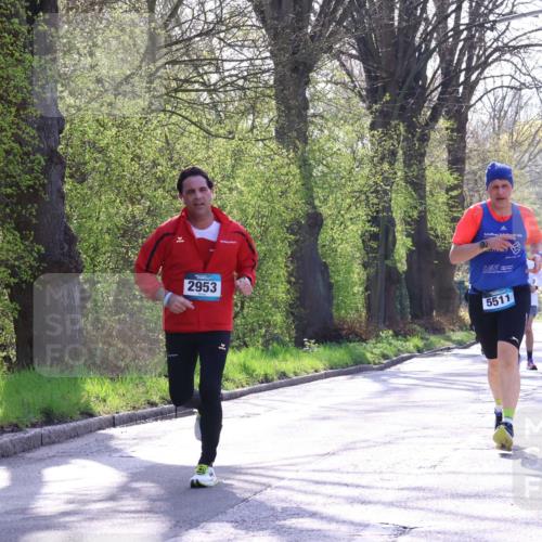 12.04.2026 - 45. Internationalen Wilhelmsburger Insellauf Yannick Fuchs http://msf.ph/oto/9485458 12.04.2026 10:28:31 Laufen 2953, 5511 meine-sportfotos.de