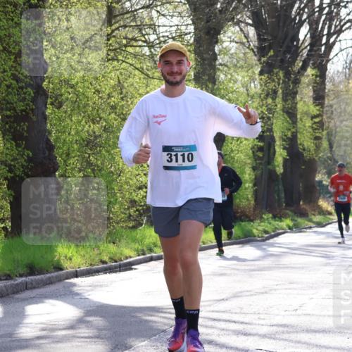 12.04.2026 - 45. Internationalen Wilhelmsburger Insellauf Yannick Fuchs http://msf.ph/oto/9485520 12.04.2026 10:28:38 Laufen 3110, 2986 meine-sportfotos.de