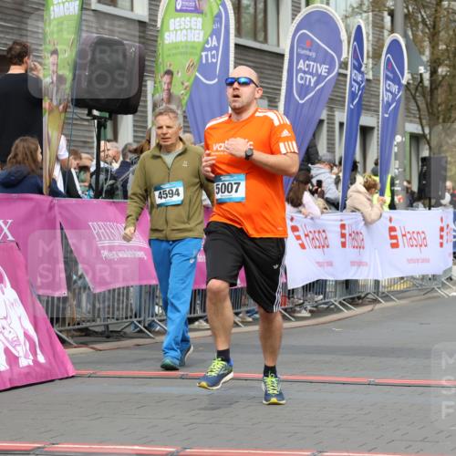 12.04.2026 - 45. Internationalen Wilhelmsburger Insellauf Strokosch-Dieckow http://msf.ph/oto/9485553 12.04.2026 13:19:51 Ziel 5007, 4594, 4984, 3927 meine-sportfotos.de
