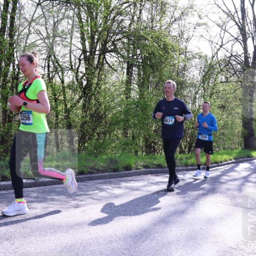 12.04.2026 - 45. Internationalen Wilhelmsburger Insellauf Yannick Fuchs http://msf.ph/oto/9485585 12.04.2026 10:34:50 Laufen 3256, 4631, 2300, 2995, 2845 meine-sportfotos.de