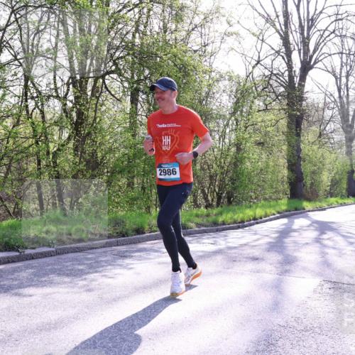 12.04.2026 - 45. Internationalen Wilhelmsburger Insellauf Yannick Fuchs http://msf.ph/oto/9485610 12.04.2026 10:28:46 Laufen 2986 meine-sportfotos.de