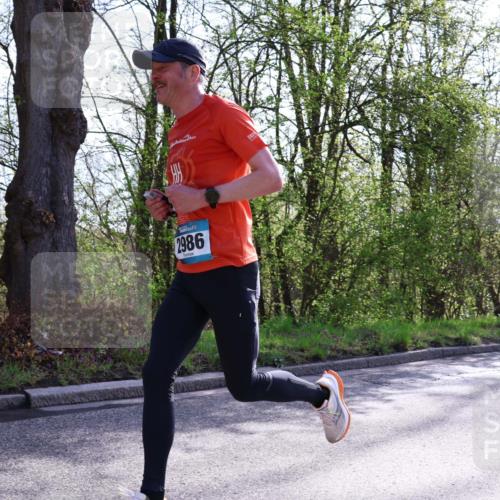 12.04.2026 - 45. Internationalen Wilhelmsburger Insellauf Yannick Fuchs http://msf.ph/oto/9485616 12.04.2026 10:28:47 Laufen 2986 meine-sportfotos.de