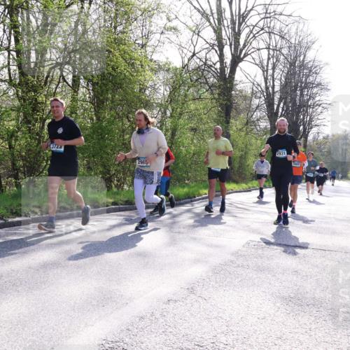 12.04.2026 - 45. Internationalen Wilhelmsburger Insellauf Yannick Fuchs http://msf.ph/oto/9485645 12.04.2026 10:46:43 Laufen 3723, 2983, 2931, 3665 meine-sportfotos.de