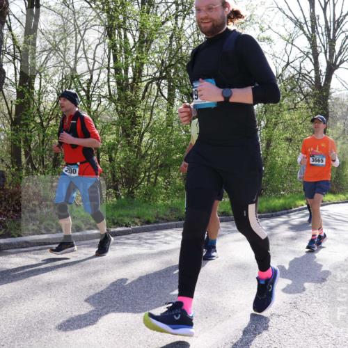12.04.2026 - 45. Internationalen Wilhelmsburger Insellauf Yannick Fuchs http://msf.ph/oto/9485673 12.04.2026 10:46:45 Laufen 230, 27, 3665 meine-sportfotos.de
