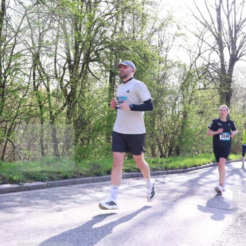 12.04.2026 - 45. Internationalen Wilhelmsburger Insellauf Yannick Fuchs http://msf.ph/oto/9485682 12.04.2026 10:34:53 Laufen 299, 2845 meine-sportfotos.de