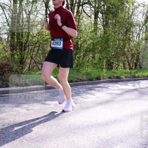 12.04.2026 - 45. Internationalen Wilhelmsburger Insellauf Yannick Fuchs http://msf.ph/oto/9485754 12.04.2026 10:29:07 Laufen 4393 meine-sportfotos.de