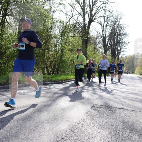 12.04.2026 - 45. Internationalen Wilhelmsburger Insellauf Yannick Fuchs http://msf.ph/oto/9485778 12.04.2026 10:35:03 Laufen 5690, 5325, 2301, 5046 meine-sportfotos.de