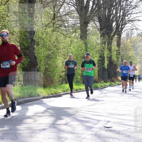 12.04.2026 - 45. Internationalen Wilhelmsburger Insellauf Yannick Fuchs http://msf.ph/oto/9485816 12.04.2026 10:29:14 Laufen 3834, 144, 2521, 2148, 2456 meine-sportfotos.de