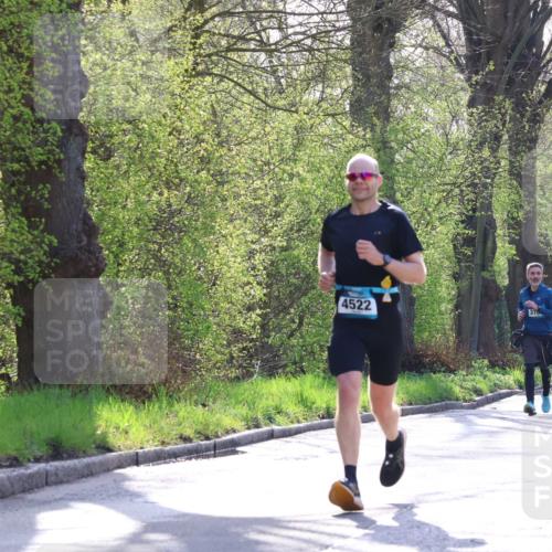 12.04.2026 - 45. Internationalen Wilhelmsburger Insellauf Yannick Fuchs http://msf.ph/oto/9485988 12.04.2026 10:29:32 Laufen 4522, 376, 2100, 3444 meine-sportfotos.de