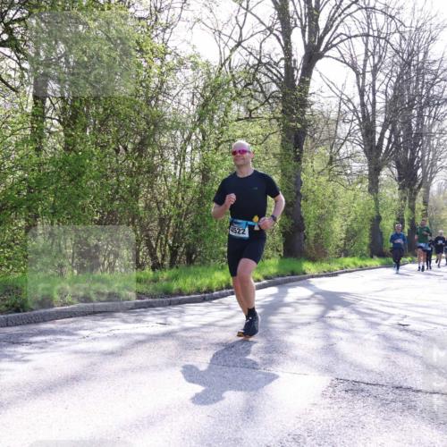 12.04.2026 - 45. Internationalen Wilhelmsburger Insellauf Yannick Fuchs http://msf.ph/oto/9486017 12.04.2026 10:29:35 Laufen 4522 meine-sportfotos.de