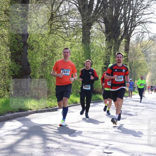12.04.2026 - 45. Internationalen Wilhelmsburger Insellauf Yannick Fuchs http://msf.ph/oto/9486054 12.04.2026 10:35:36 Laufen 2841, 5562, 309, 3500 meine-sportfotos.de