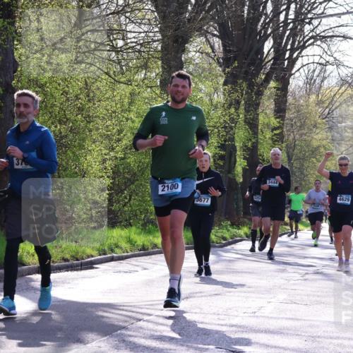 12.04.2026 - 45. Internationalen Wilhelmsburger Insellauf Yannick Fuchs http://msf.ph/oto/9486059 12.04.2026 10:29:39 Laufen 370, 2100, 3677, 5254, 3444, 4490, 4629 meine-sportfotos.de