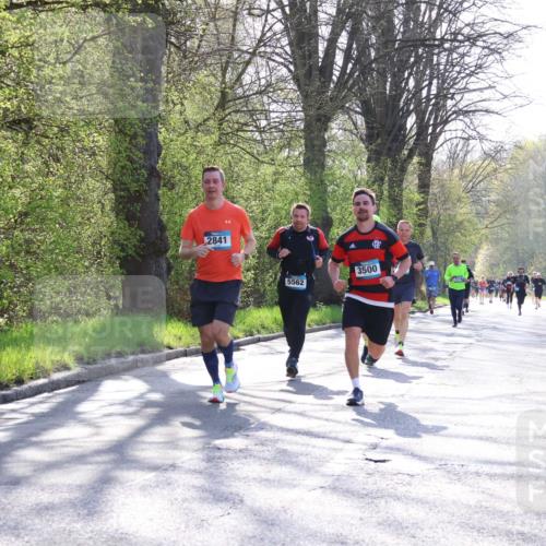 12.04.2026 - 45. Internationalen Wilhelmsburger Insellauf Yannick Fuchs http://msf.ph/oto/9486060 12.04.2026 10:35:37 Laufen 2841, 5562, 3500, 3174 meine-sportfotos.de