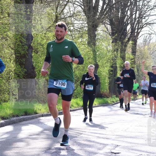 12.04.2026 - 45. Internationalen Wilhelmsburger Insellauf Yannick Fuchs http://msf.ph/oto/9486065 12.04.2026 10:29:40 Laufen 3702, 2100, 3677, 525, 4629 meine-sportfotos.de