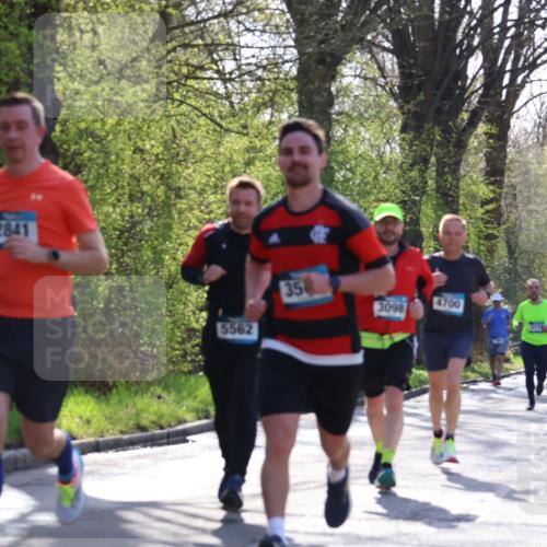 12.04.2026 - 45. Internationalen Wilhelmsburger Insellauf Yannick Fuchs http://msf.ph/oto/9486068 12.04.2026 10:35:38 Laufen 2841, 5562, 35, 4700, 3098 meine-sportfotos.de