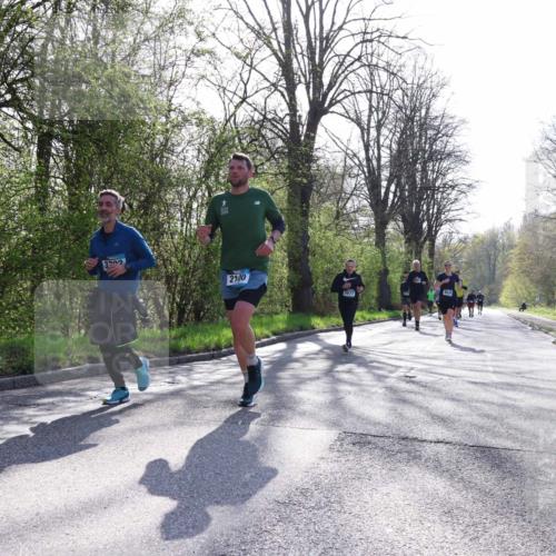 12.04.2026 - 45. Internationalen Wilhelmsburger Insellauf Yannick Fuchs http://msf.ph/oto/9486078 12.04.2026 10:29:41 Laufen 3302, 2100, 3677 meine-sportfotos.de