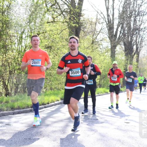 12.04.2026 - 45. Internationalen Wilhelmsburger Insellauf Yannick Fuchs http://msf.ph/oto/9486079 12.04.2026 10:35:39 Laufen 2841, 3500, 5562, 3098, 4700 meine-sportfotos.de