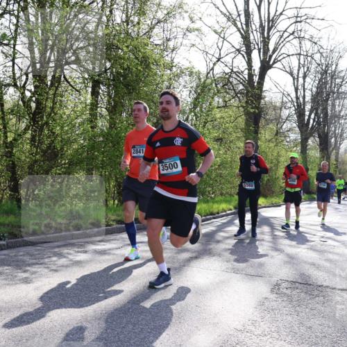 12.04.2026 - 45. Internationalen Wilhelmsburger Insellauf Yannick Fuchs http://msf.ph/oto/9486089 12.04.2026 10:35:39 Laufen 2841, 3500, 5562, 3098 meine-sportfotos.de