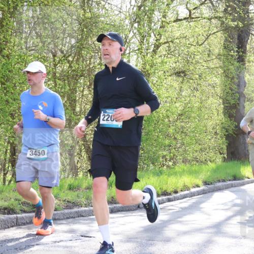 12.04.2026 - 45. Internationalen Wilhelmsburger Insellauf Yannick Fuchs http://msf.ph/oto/9486194 12.04.2026 10:35:51 Laufen 3450, 220, 3484, 672 meine-sportfotos.de