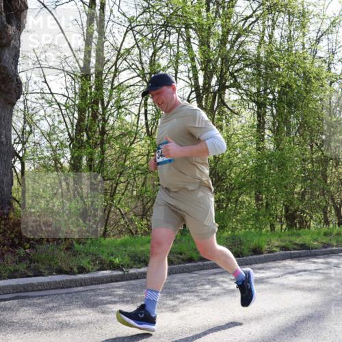 12.04.2026 - 45. Internationalen Wilhelmsburger Insellauf Yannick Fuchs http://msf.ph/oto/9486216 12.04.2026 10:35:53 Laufen 34 meine-sportfotos.de