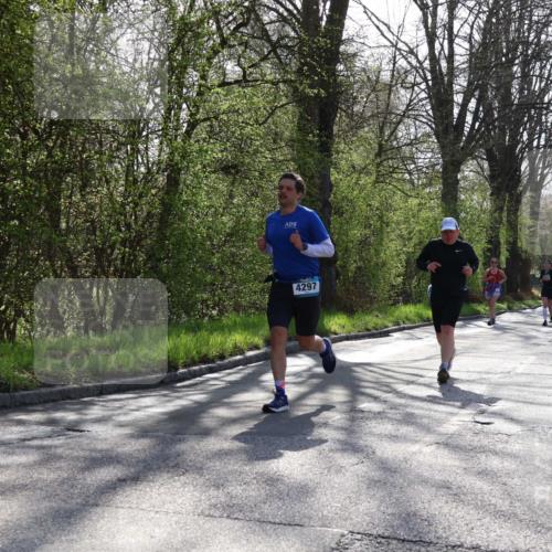12.04.2026 - 45. Internationalen Wilhelmsburger Insellauf Yannick Fuchs http://msf.ph/oto/9486237 12.04.2026 10:35:55 Laufen 4297 meine-sportfotos.de