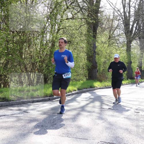 12.04.2026 - 45. Internationalen Wilhelmsburger Insellauf Yannick Fuchs http://msf.ph/oto/9486243 12.04.2026 10:35:56 Laufen 4297 meine-sportfotos.de