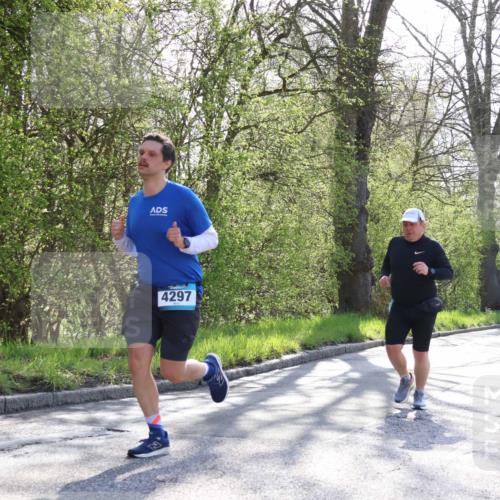 12.04.2026 - 45. Internationalen Wilhelmsburger Insellauf Yannick Fuchs http://msf.ph/oto/9486247 12.04.2026 10:35:56 Laufen 4297, 10, 3854 meine-sportfotos.de