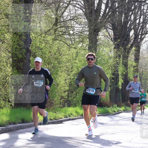 12.04.2026 - 45. Internationalen Wilhelmsburger Insellauf Yannick Fuchs http://msf.ph/oto/9486256 12.04.2026 10:30:01 Laufen 5688, 4401, 2878, 3534, 3090 meine-sportfotos.de