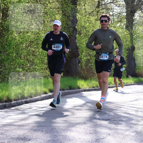 12.04.2026 - 45. Internationalen Wilhelmsburger Insellauf Yannick Fuchs http://msf.ph/oto/9486267 12.04.2026 10:30:02 Laufen 4401, 2878, 527, 568, 3090 meine-sportfotos.de