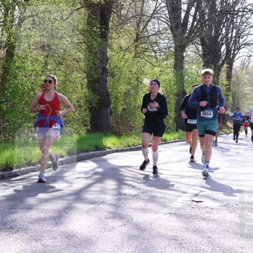 12.04.2026 - 45. Internationalen Wilhelmsburger Insellauf Yannick Fuchs http://msf.ph/oto/9486286 12.04.2026 10:36:01 Laufen 3854, 4331, 3553 meine-sportfotos.de