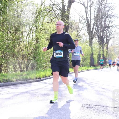 12.04.2026 - 45. Internationalen Wilhelmsburger Insellauf Yannick Fuchs http://msf.ph/oto/9486296 12.04.2026 10:30:05 Laufen 3090, 5688 meine-sportfotos.de