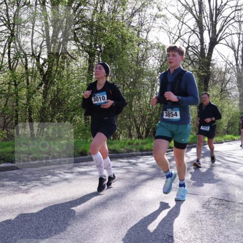 12.04.2026 - 45. Internationalen Wilhelmsburger Insellauf Yannick Fuchs http://msf.ph/oto/9486315 12.04.2026 10:36:03 Laufen 3010, 3854, 3553 meine-sportfotos.de