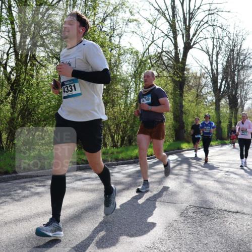 12.04.2026 - 45. Internationalen Wilhelmsburger Insellauf Yannick Fuchs http://msf.ph/oto/9486349 12.04.2026 10:36:08 Laufen 4331, 5749, 4434, 5421 meine-sportfotos.de