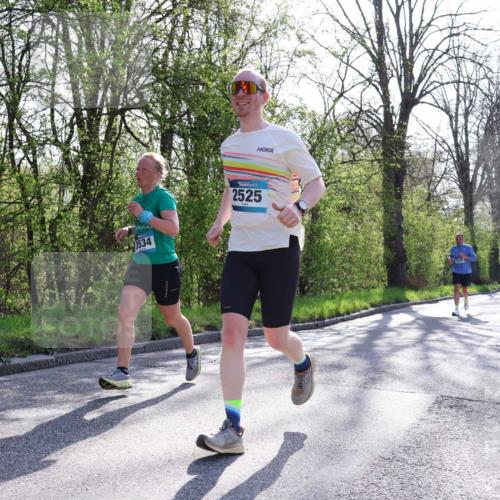 12.04.2026 - 45. Internationalen Wilhelmsburger Insellauf Yannick Fuchs http://msf.ph/oto/9486365 12.04.2026 10:30:13 Laufen 3534, 2525 meine-sportfotos.de