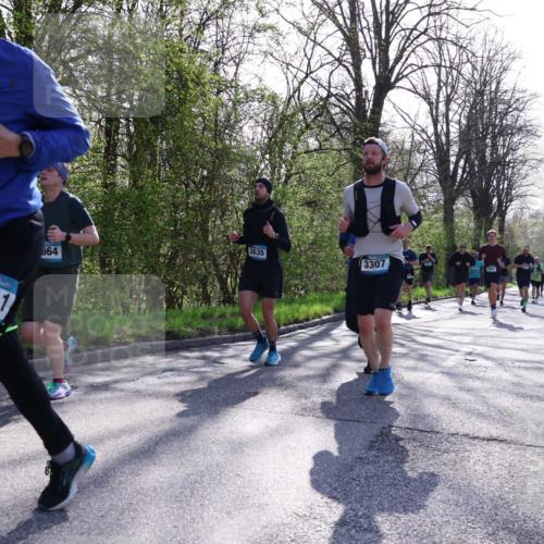 12.04.2026 - 45. Internationalen Wilhelmsburger Insellauf Yannick Fuchs http://msf.ph/oto/9486426 12.04.2026 10:36:16 Laufen 3311, 664, 3635, 3307, 4682 meine-sportfotos.de