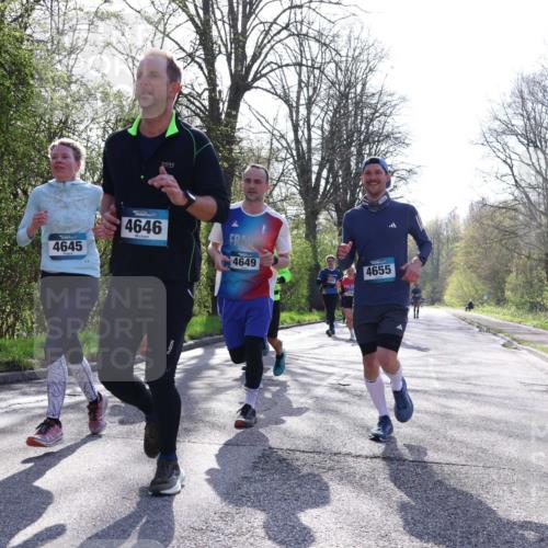 12.04.2026 - 45. Internationalen Wilhelmsburger Insellauf Yannick Fuchs http://msf.ph/oto/9486459 12.04.2026 10:30:22 Laufen 4645, 4646, 4649, 4655 meine-sportfotos.de