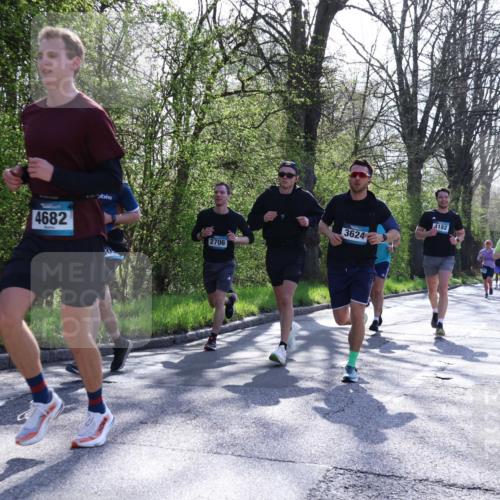 12.04.2026 - 45. Internationalen Wilhelmsburger Insellauf Yannick Fuchs http://msf.ph/oto/9486462 12.04.2026 10:36:20 Laufen 4682, 2706, 3624, 4182, 3325 meine-sportfotos.de
