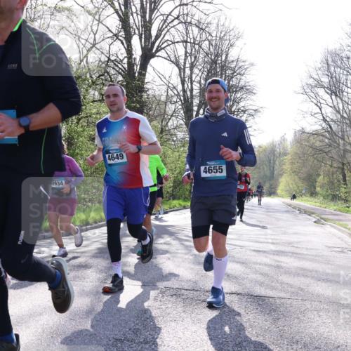 12.04.2026 - 45. Internationalen Wilhelmsburger Insellauf Yannick Fuchs http://msf.ph/oto/9486463 12.04.2026 10:30:22 Laufen 4645, 2634, 4649, 4655, 3381 meine-sportfotos.de