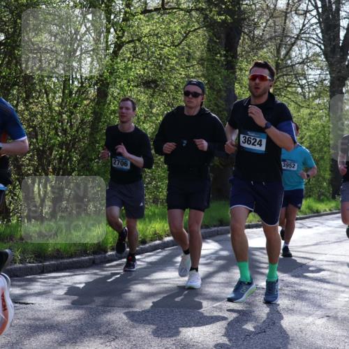 12.04.2026 - 45. Internationalen Wilhelmsburger Insellauf Yannick Fuchs http://msf.ph/oto/9486465 12.04.2026 10:36:20 Laufen 2706, 50, 3624, 3952, 4182, 332 meine-sportfotos.de