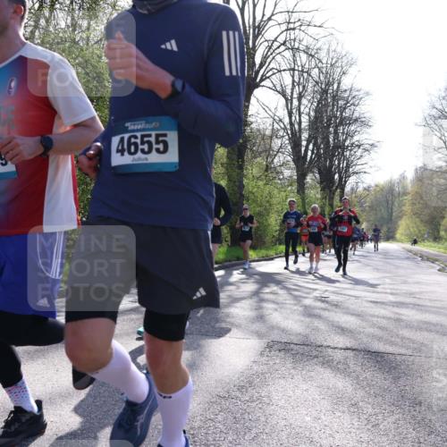 12.04.2026 - 45. Internationalen Wilhelmsburger Insellauf Yannick Fuchs http://msf.ph/oto/9486473 12.04.2026 10:30:23 Laufen 4649, 4655 meine-sportfotos.de