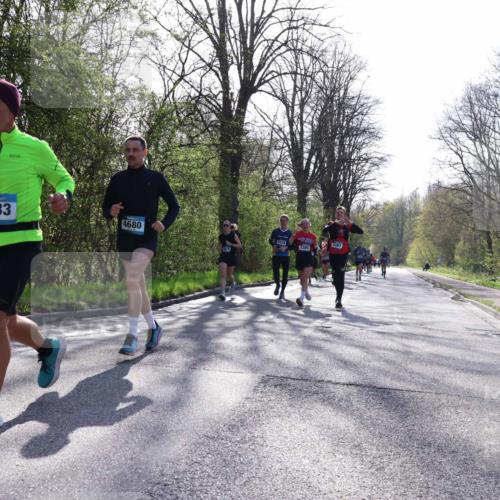 12.04.2026 - 45. Internationalen Wilhelmsburger Insellauf Yannick Fuchs http://msf.ph/oto/9486478 12.04.2026 10:30:24 Laufen 2633, 4680, 3381, 5034, 3380 meine-sportfotos.de