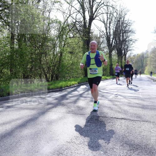 12.04.2026 - 45. Internationalen Wilhelmsburger Insellauf Yannick Fuchs http://msf.ph/oto/9486498 12.04.2026 10:36:23 Laufen 3325 meine-sportfotos.de