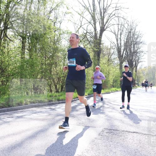 12.04.2026 - 45. Internationalen Wilhelmsburger Insellauf Yannick Fuchs http://msf.ph/oto/9486527 12.04.2026 10:36:26 Laufen 4992, 2384 meine-sportfotos.de