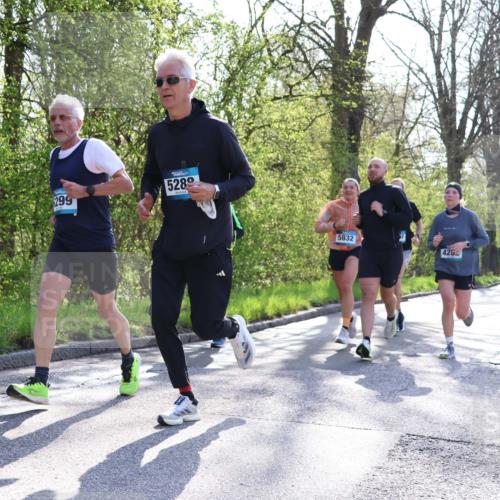 12.04.2026 - 45. Internationalen Wilhelmsburger Insellauf Yannick Fuchs http://msf.ph/oto/9486530 12.04.2026 10:30:29 Laufen 299, 5289, 5832, 4262 meine-sportfotos.de