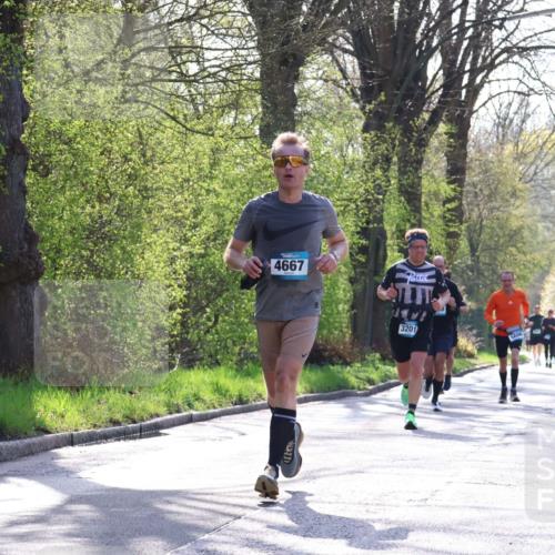 12.04.2026 - 45. Internationalen Wilhelmsburger Insellauf Yannick Fuchs http://msf.ph/oto/9486548 12.04.2026 10:30:31 Laufen 4667, 3201, 5606 meine-sportfotos.de