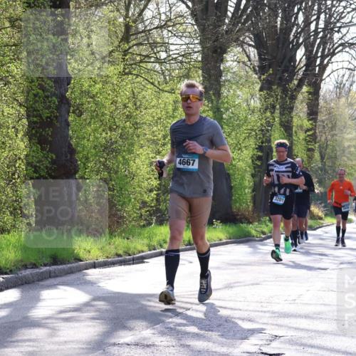 12.04.2026 - 45. Internationalen Wilhelmsburger Insellauf Yannick Fuchs http://msf.ph/oto/9486552 12.04.2026 10:30:32 Laufen 4667, 3201 meine-sportfotos.de