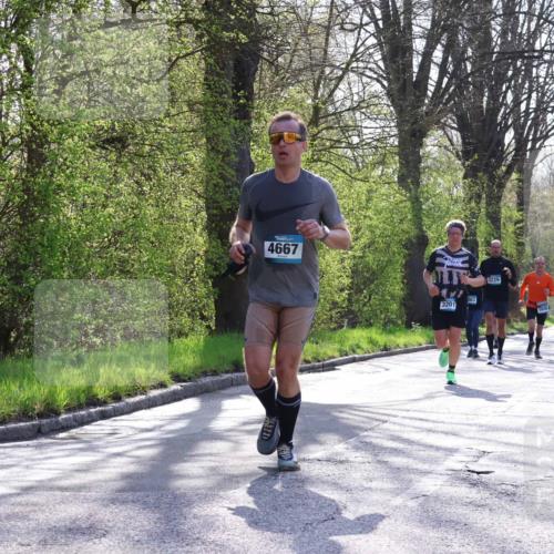 12.04.2026 - 45. Internationalen Wilhelmsburger Insellauf Yannick Fuchs http://msf.ph/oto/9486568 12.04.2026 10:30:33 Laufen 4667, 3201, 3229 meine-sportfotos.de
