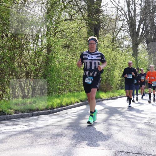 12.04.2026 - 45. Internationalen Wilhelmsburger Insellauf Yannick Fuchs http://msf.ph/oto/9486597 12.04.2026 10:30:36 Laufen 3229, 3201, 3987, 5606 meine-sportfotos.de