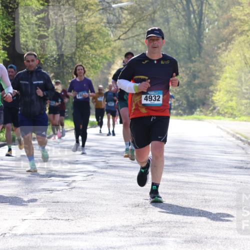 12.04.2026 - 45. Internationalen Wilhelmsburger Insellauf Yannick Fuchs http://msf.ph/oto/9486616 12.04.2026 10:36:38 Laufen 05, 5272, 2026, 285, 4932 meine-sportfotos.de