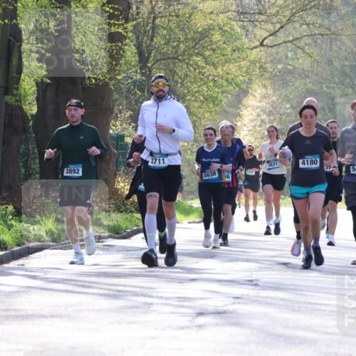 12.04.2026 - 45. Internationalen Wilhelmsburger Insellauf Yannick Fuchs http://msf.ph/oto/9486654 12.04.2026 10:30:42 Laufen 3892, 2711, 5038, 3831, 4180, 28, 5489, 5416, 36 meine-sportfotos.de